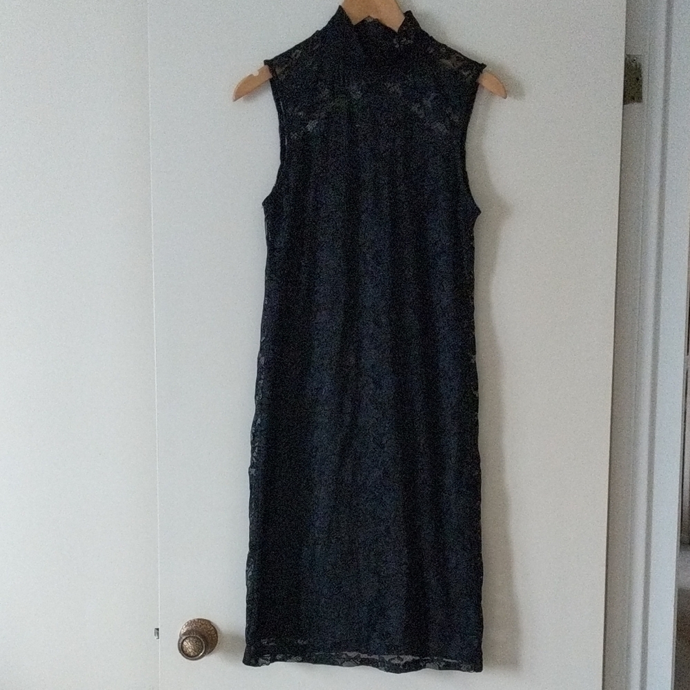 Vero Moda Black Lace High-Neck Midi Dress - Picture 4 of 4